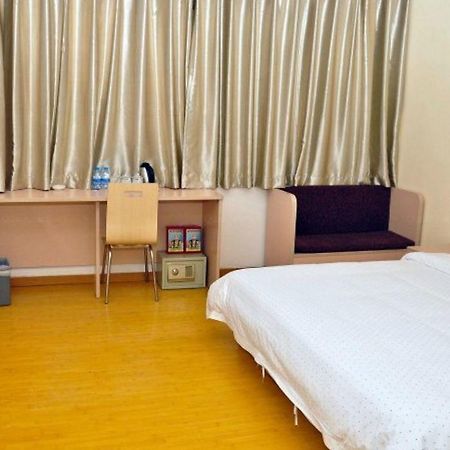 Yimi Inn Shiqiao Metro Sation Pedestrian Street Branch Гуанчжоу Экстерьер фото