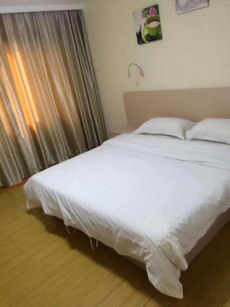 Yimi Inn Shiqiao Metro Sation Pedestrian Street Branch Гуанчжоу Экстерьер фото