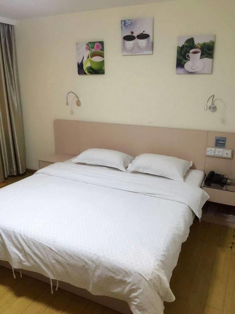 Yimi Inn Shiqiao Metro Sation Pedestrian Street Branch Гуанчжоу Экстерьер фото