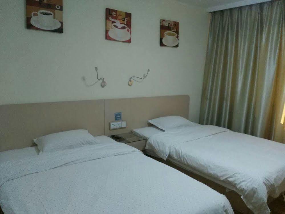 Yimi Inn Shiqiao Metro Sation Pedestrian Street Branch Гуанчжоу Экстерьер фото